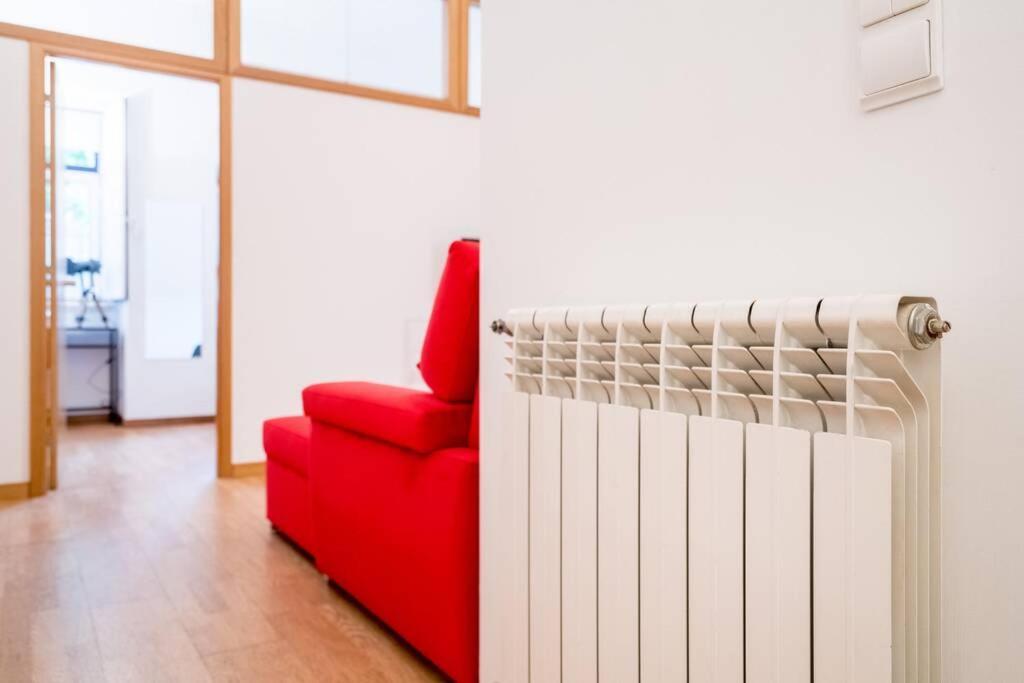 Beautiful Apartment Near The Center Of Lisbona Esterno foto