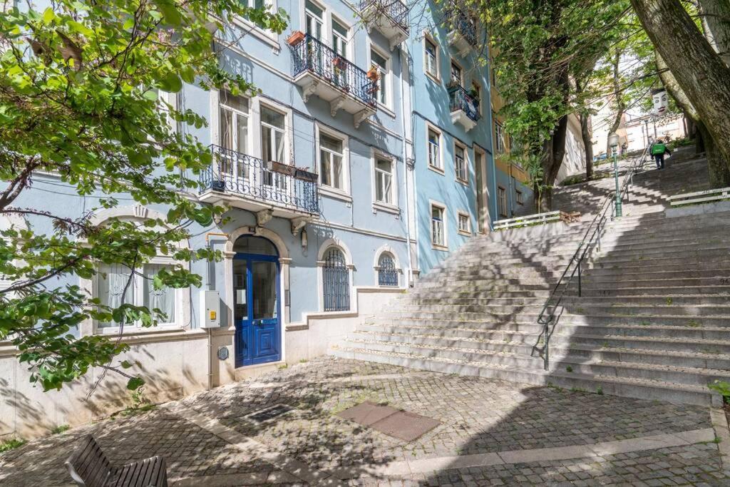 Beautiful Apartment Near The Center Of Lisbona Esterno foto