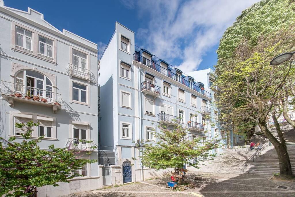 Beautiful Apartment Near The Center Of Lisbona Esterno foto