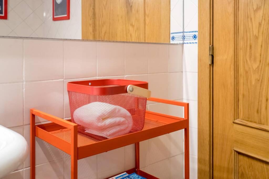 Beautiful Apartment Near The Center Of Lisbona Esterno foto