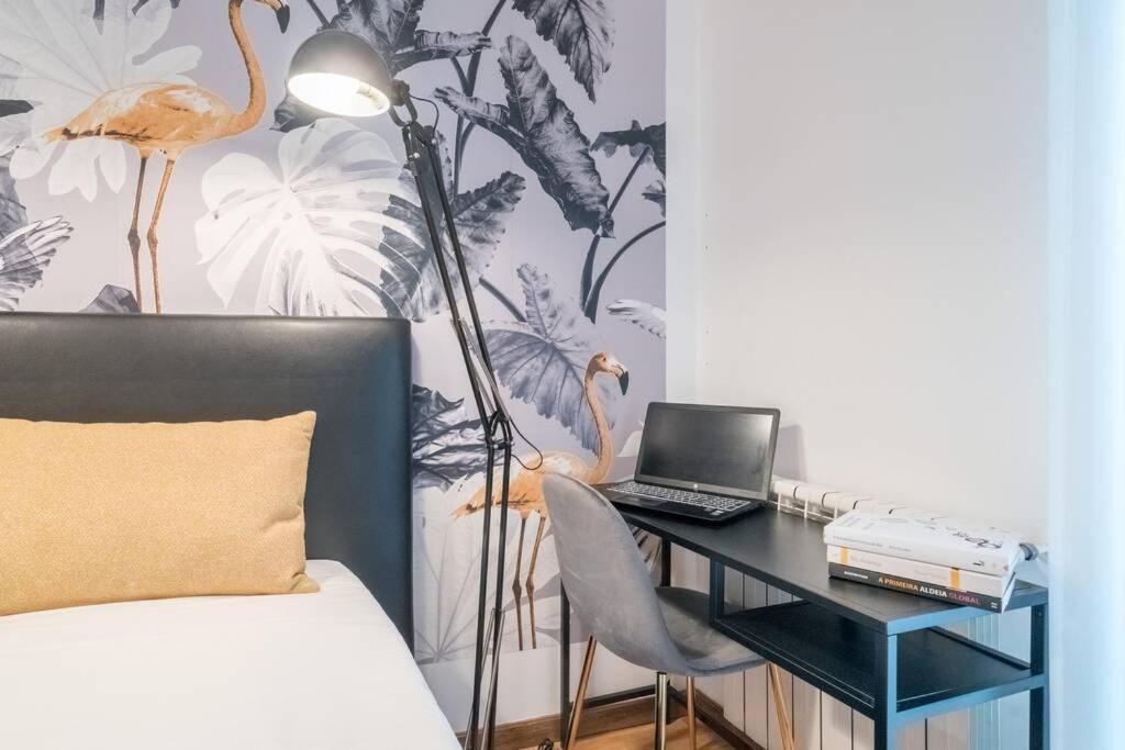 Beautiful Apartment Near The Center Of Lisbona Esterno foto